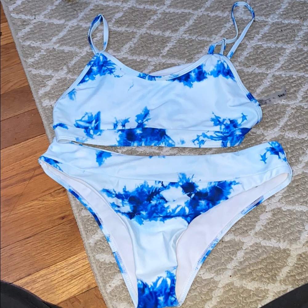 swim suit